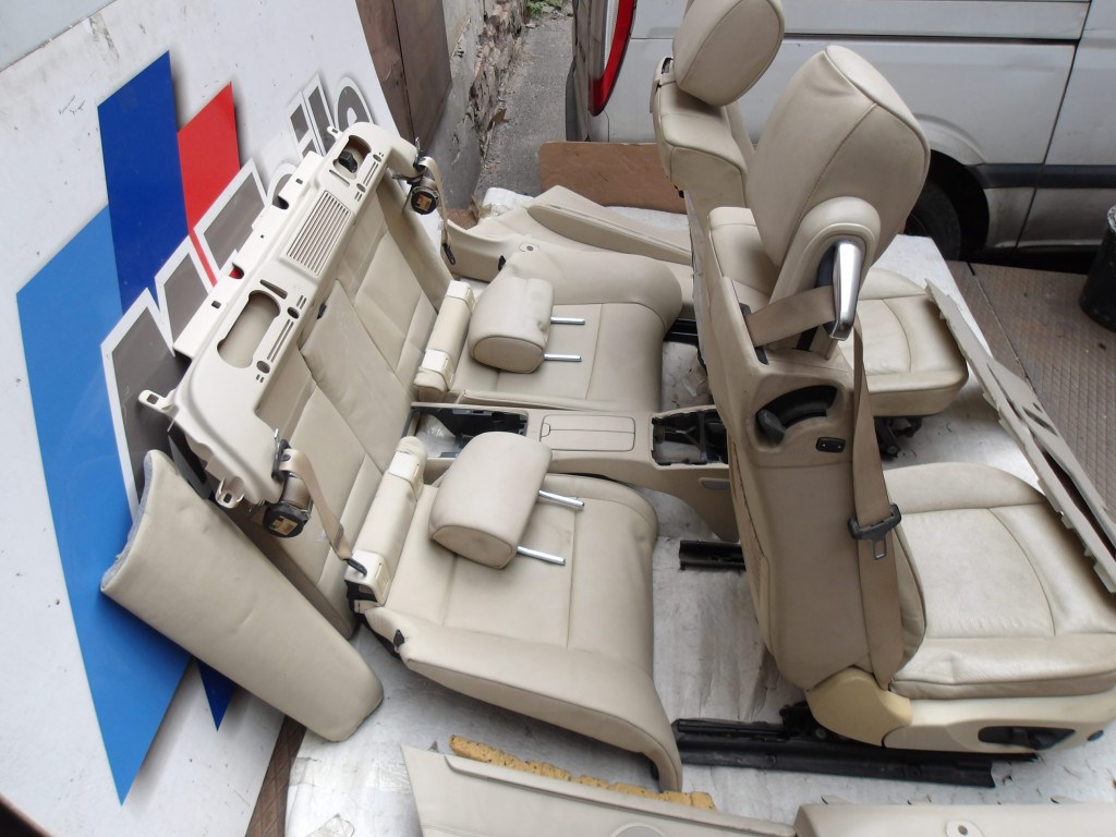 ÁR/SZETT [GYÁRI BONTOTT] BMW - BELSŐ , ÜLÉS SZETT, AJTÓKÁRPITOKKAL - BÉZS BŐR - 3-AS / E93 - ÁLLAPOT A LEÍRÁSBAN! 5. kép